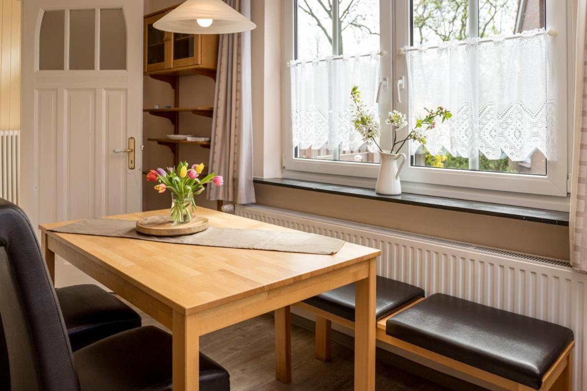 Friesenhof Janssen - Urlaub Auf Dem Bauernhof Apartment Нойхарлингерзийл Екстериор снимка