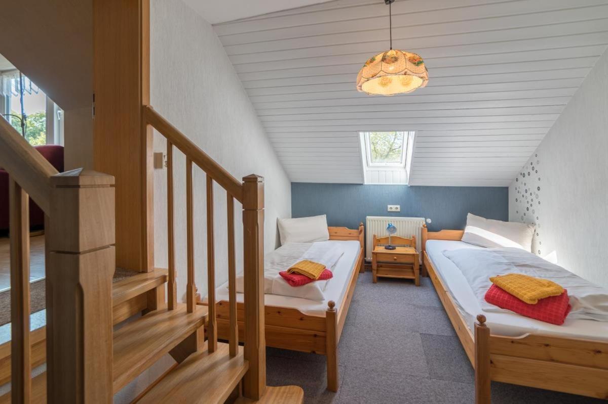 Friesenhof Janssen - Urlaub Auf Dem Bauernhof Apartment Нойхарлингерзийл Екстериор снимка