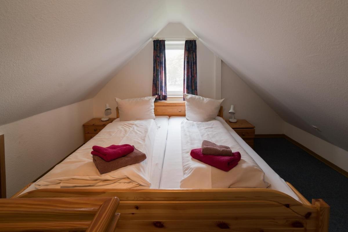 Friesenhof Janssen - Urlaub Auf Dem Bauernhof Apartment Нойхарлингерзийл Екстериор снимка