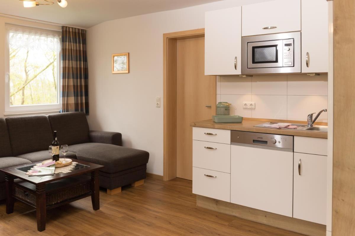 Friesenhof Janssen - Urlaub Auf Dem Bauernhof Apartment Нойхарлингерзийл Екстериор снимка