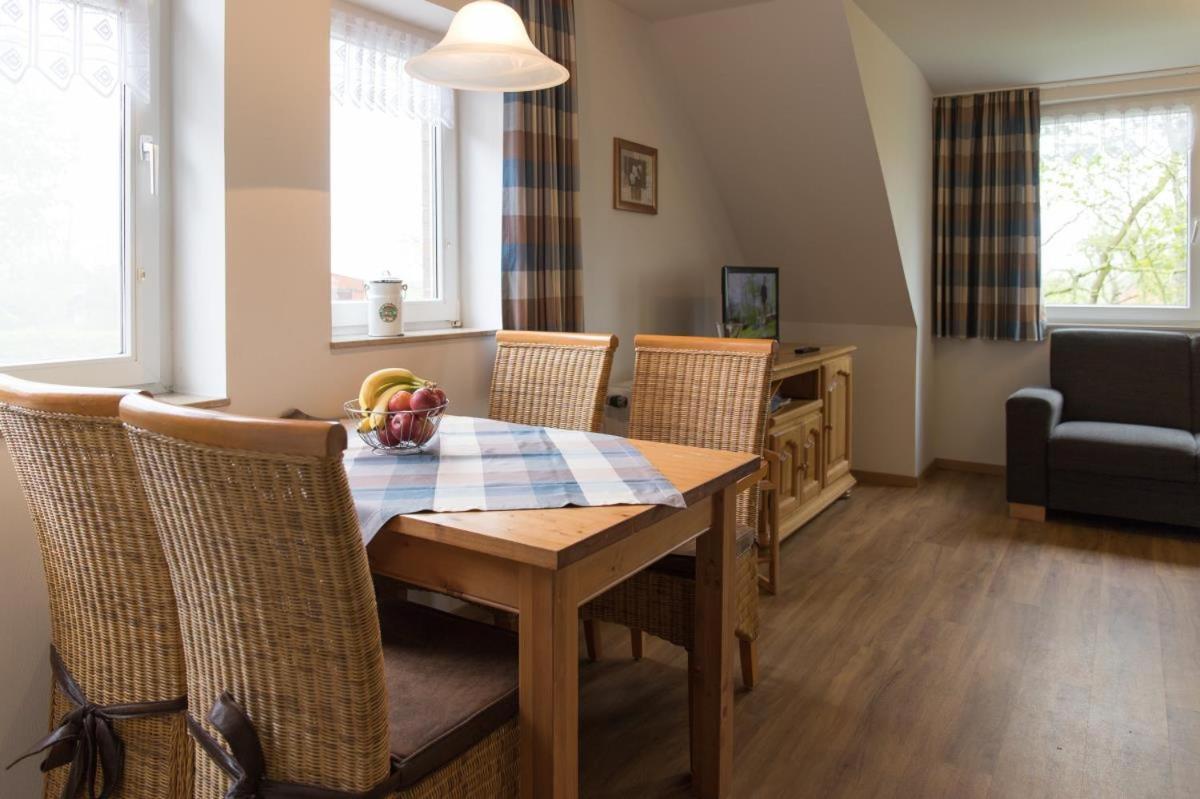 Friesenhof Janssen - Urlaub Auf Dem Bauernhof Apartment Нойхарлингерзийл Екстериор снимка