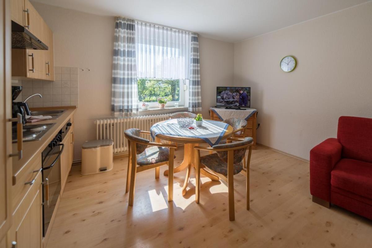 Friesenhof Janssen - Urlaub Auf Dem Bauernhof Apartment Нойхарлингерзийл Екстериор снимка