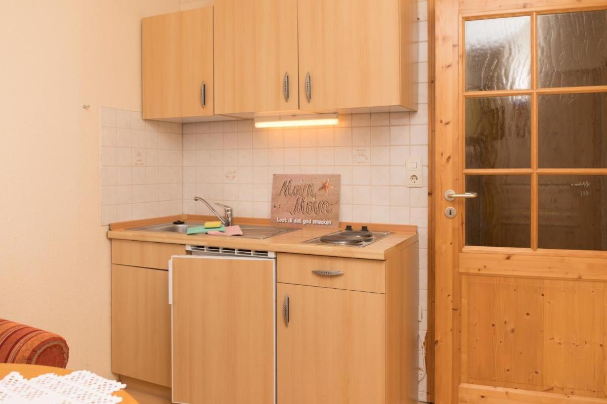 Friesenhof Janssen - Urlaub Auf Dem Bauernhof Apartment Нойхарлингерзийл Екстериор снимка