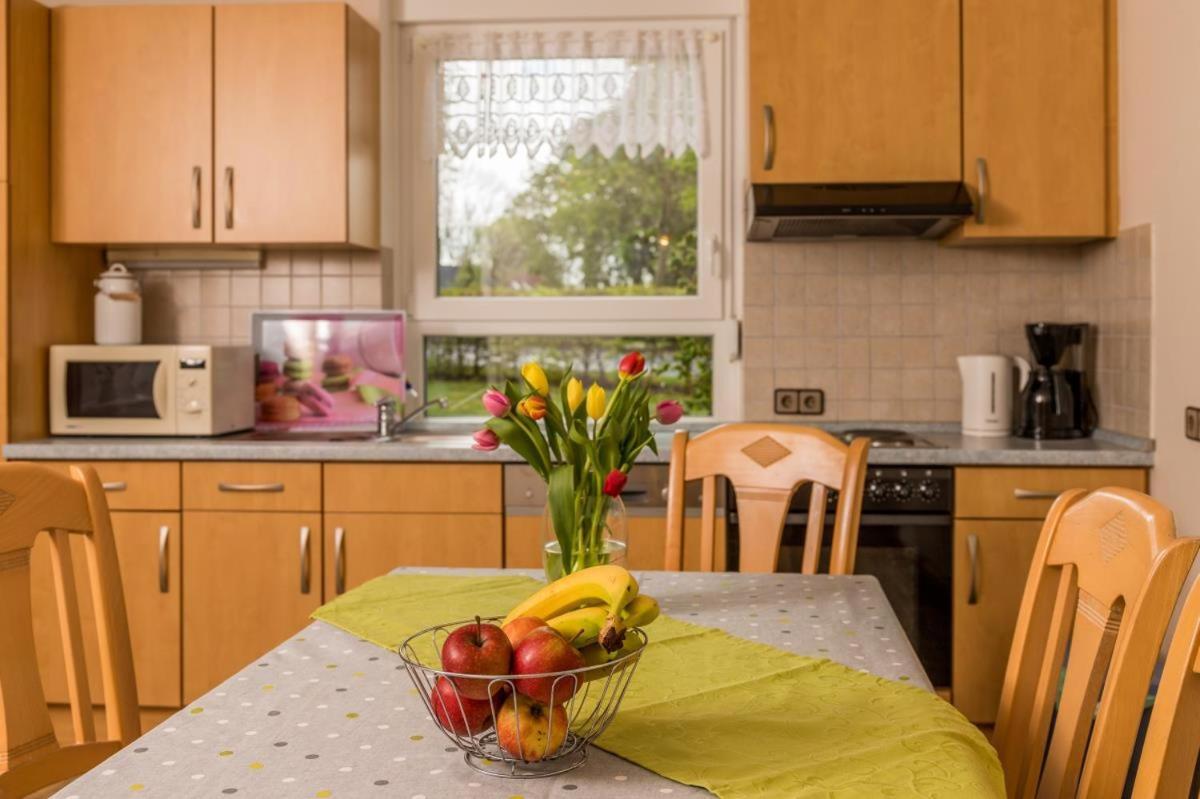 Friesenhof Janssen - Urlaub Auf Dem Bauernhof Apartment Нойхарлингерзийл Екстериор снимка